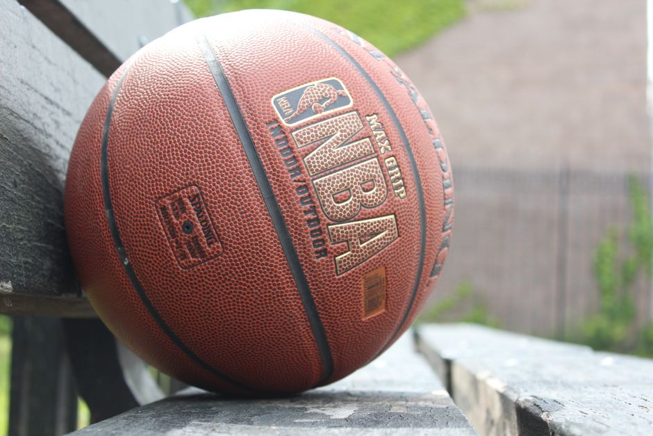 2026年NBA在线直播怎么选平台？我连看了三个月，聊聊画质延迟和收费这些糟心事-nba 在线直播